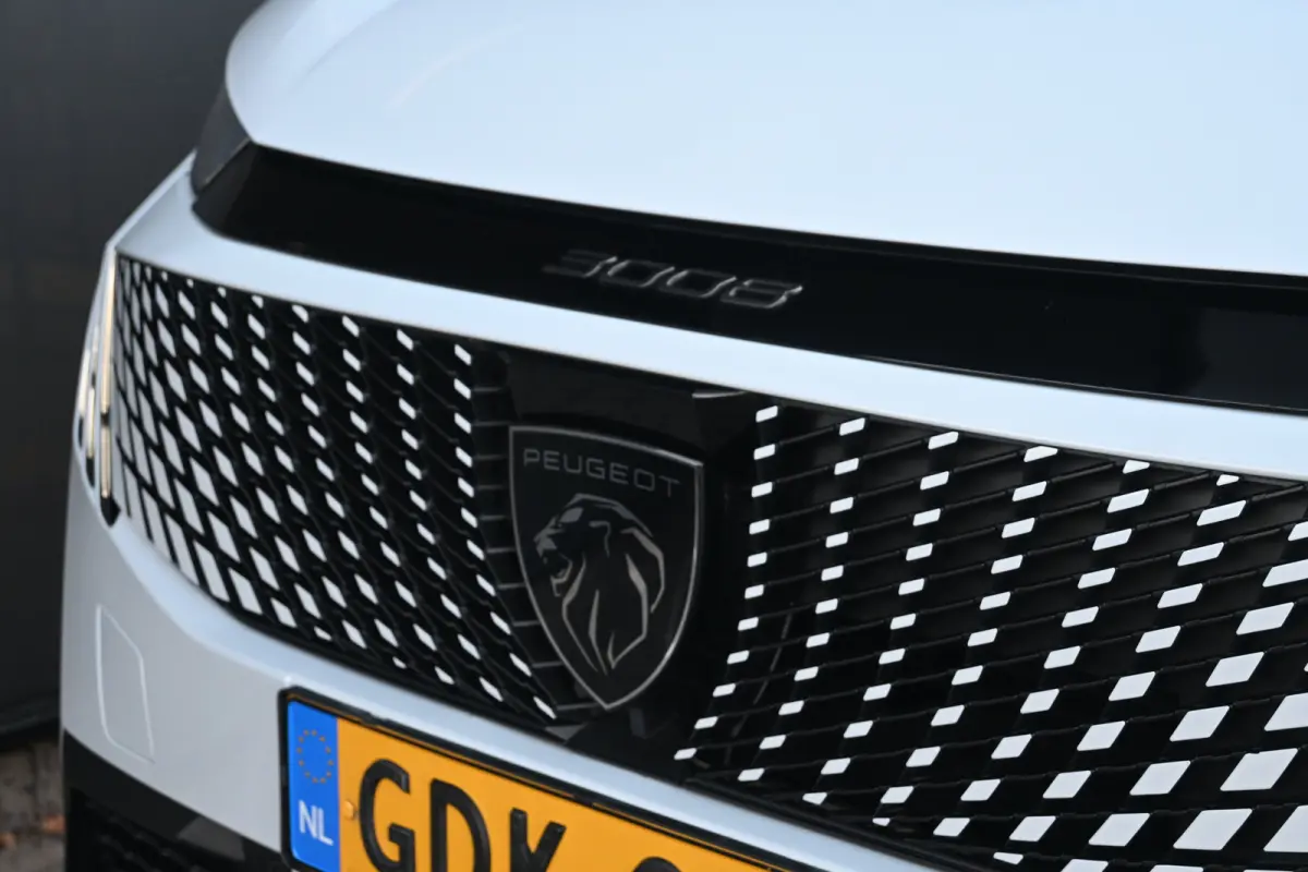 1.2 Hybrid 145 GT | Adaptief Cruise Control  | Keyless-Entry | Stuur/Stoelverwarming | Apple Carplay & Android Auto | Full Led |