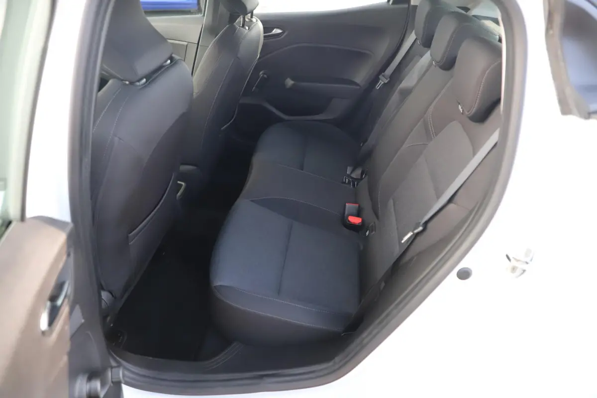 1.0 TCe 90 Equilibre Navigatie Carplay Android Climate Cruise Control Rijstrooksensor Parkeersensor All-season banden!