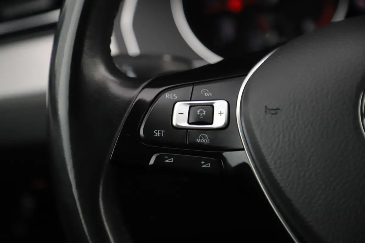 2.0 TDI DSG Automaat 150PK Navigatie Adaptive Cruise Lane Assist Parkeersensoren