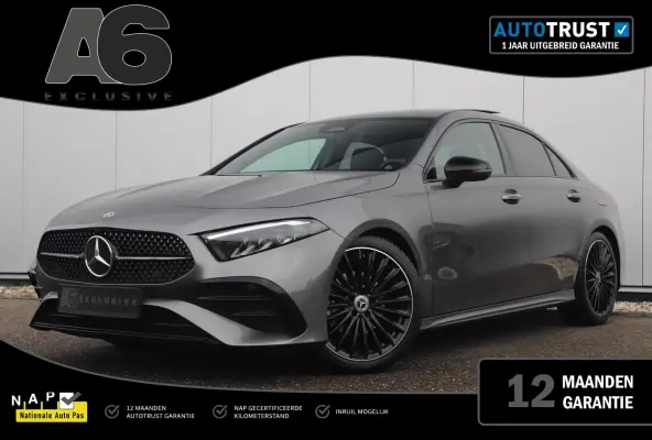180 AMG Line Night Pakket Automaat Panoramadak 19 inch Keyless Sfeerverlichting Burmester Carplay Navigatie Camera Half Leder Stoelverwarming NAP! Dealer onderhouden!