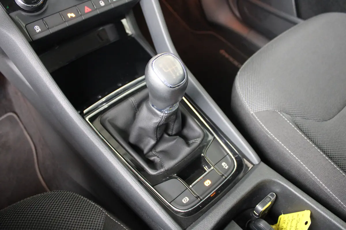 1.5 TSI Ambition Business | Apple Carplay/ Android Auto | Cruise control | LED koplampen | Climate control | Stoelverwarming |