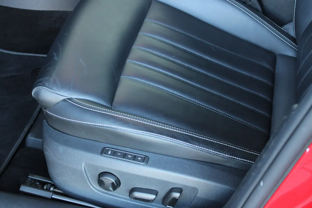 1.4 TSI iV Laurin & Klement | SOH 97%| Schuif-kanteldak | LED Matrix | Lederen bekleding | Memory seats |