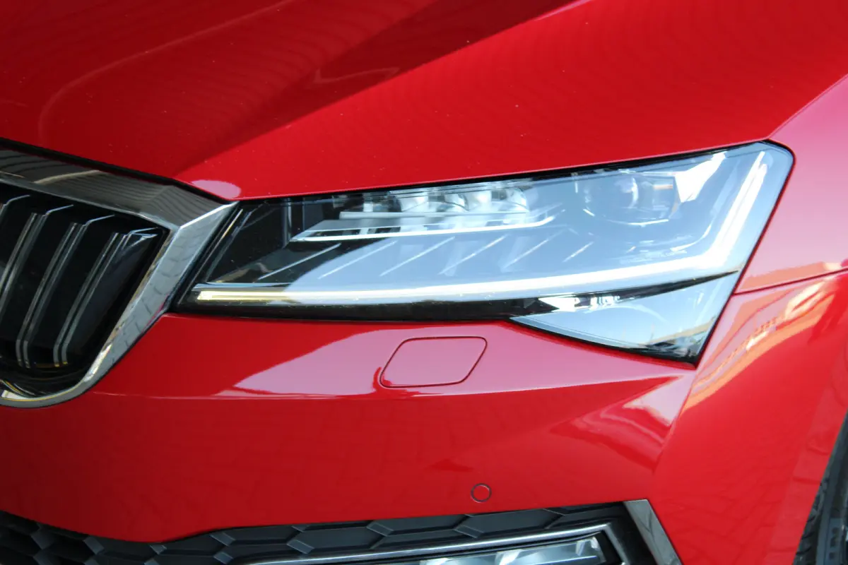 1.4 TSI iV Laurin & Klement | SOH 97%| Schuif-kanteldak | LED Matrix | Lederen bekleding | Memory seats |