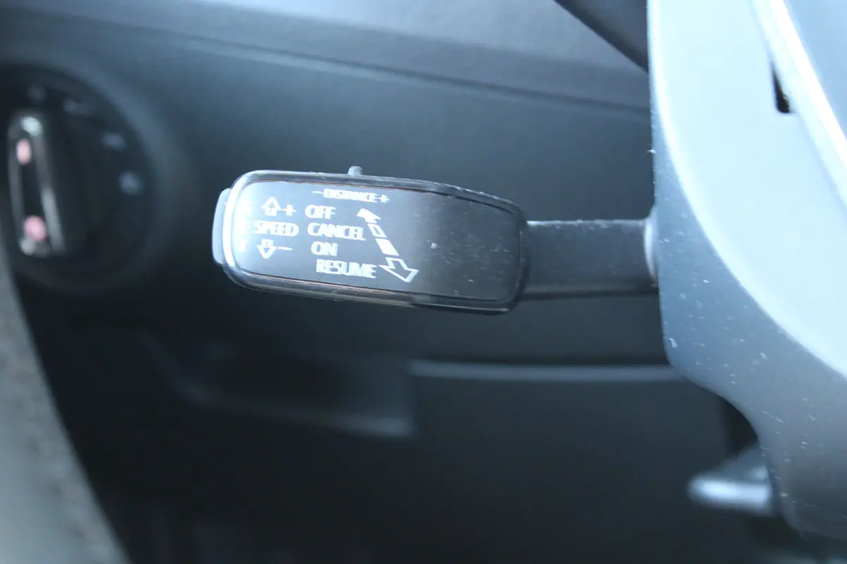 1.4 TSI iV Laurin & Klement | SOH 97%| Schuif-kanteldak | LED Matrix | Lederen bekleding | Memory seats |