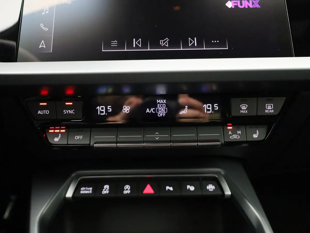 30 TFSI Pro Line 116 PK | Automaat | Audi Drive Select | Apple Carplay/Android Auto | Stoelverwarming | Bestuurdersstoel elekr. verstelbaar | Apple Carplay/Andriod Auto | 17" LM-Velgen | Par