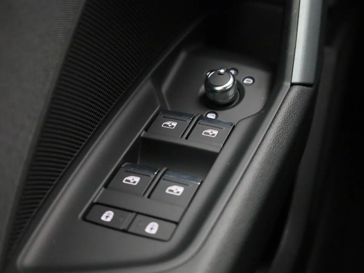 30 TFSI Pro Line 116 PK | Automaat | Audi Drive Select | Apple Carplay/Android Auto | Stoelverwarming | Bestuurdersstoel elekr. verstelbaar | Apple Carplay/Andriod Auto | 17" LM-Velgen | Par