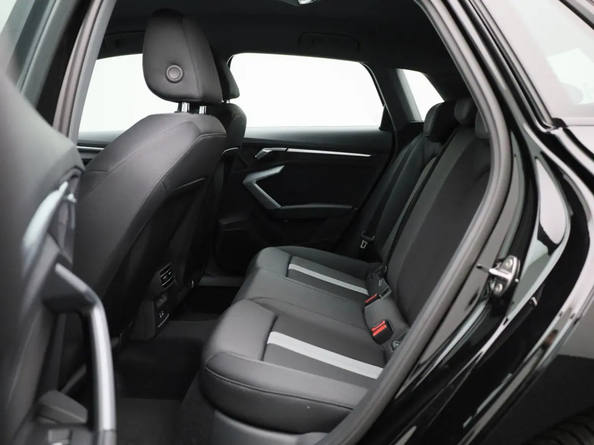 30 TFSI Pro Line 116 PK | Automaat | Audi Drive Select | Apple Carplay/Android Auto | Stoelverwarming | Bestuurdersstoel elekr. verstelbaar | Apple Carplay/Andriod Auto | 17" LM-Velgen | Par