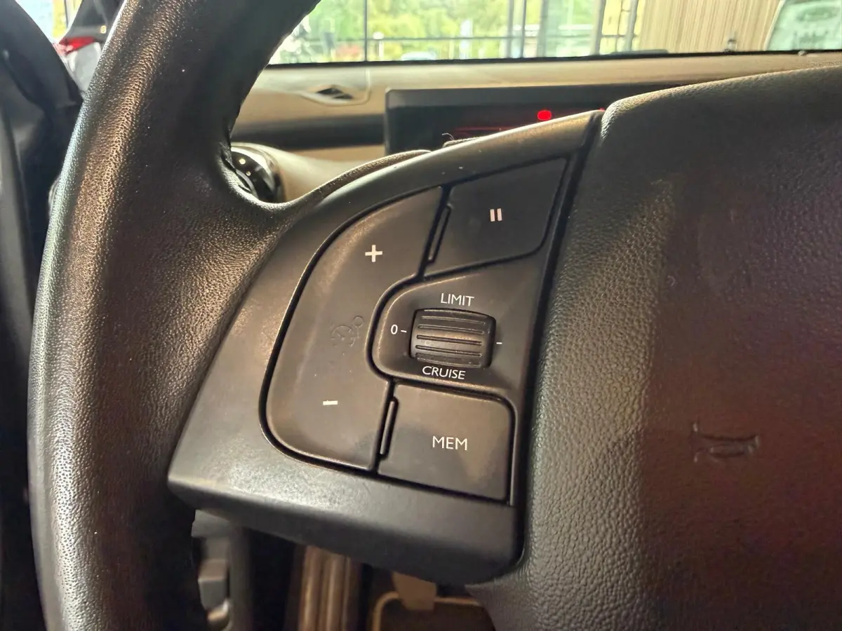 1.2 PureTech Shine Keyless camera trekhaak