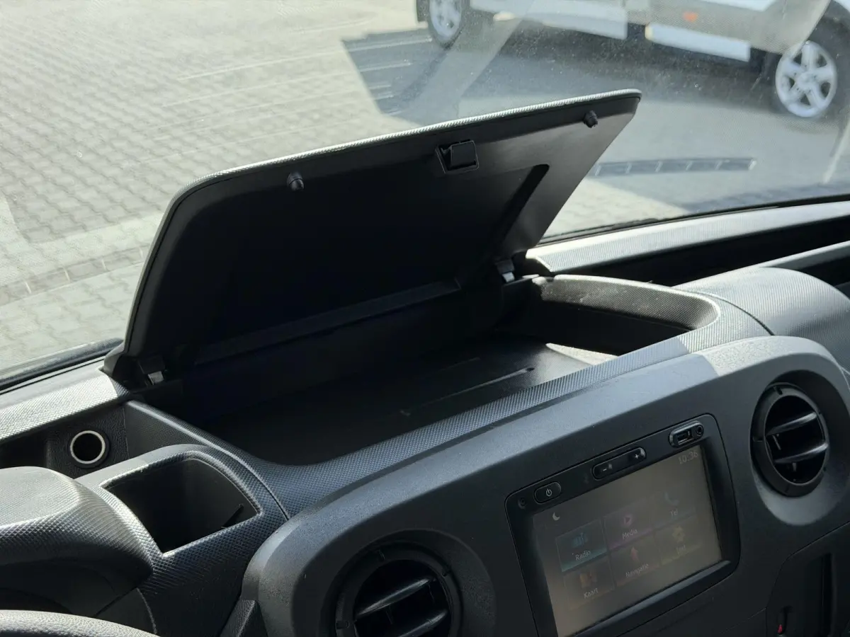 T35 2.3 dCi L4H3 DL*A/C*CRUISE*3-P*HAAK*3500KG*