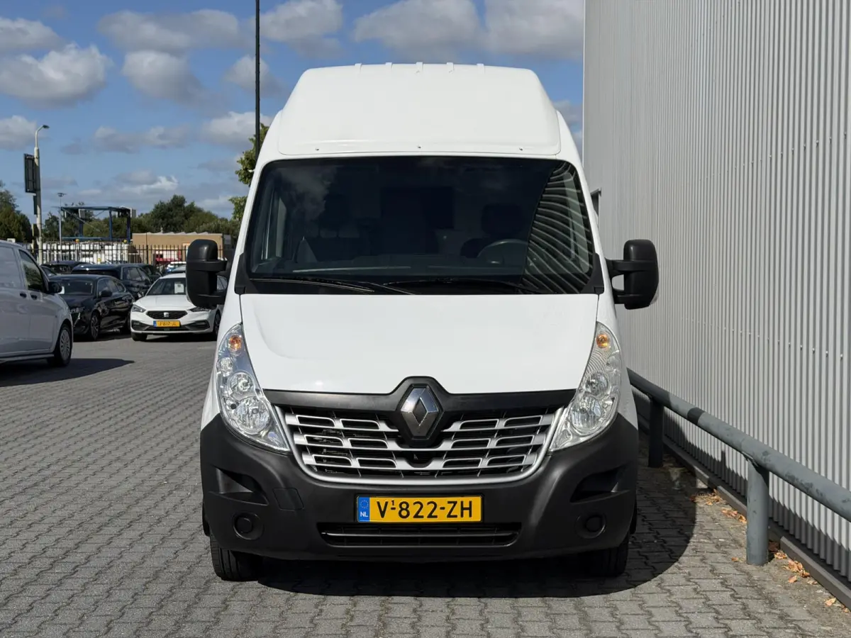 T35 2.3 dCi L4H3 DL*A/C*CRUISE*3-P*HAAK*3500KG*
