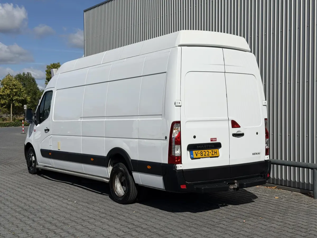 T35 2.3 dCi L4H3 DL*A/C*CRUISE*3-P*HAAK*3500KG*