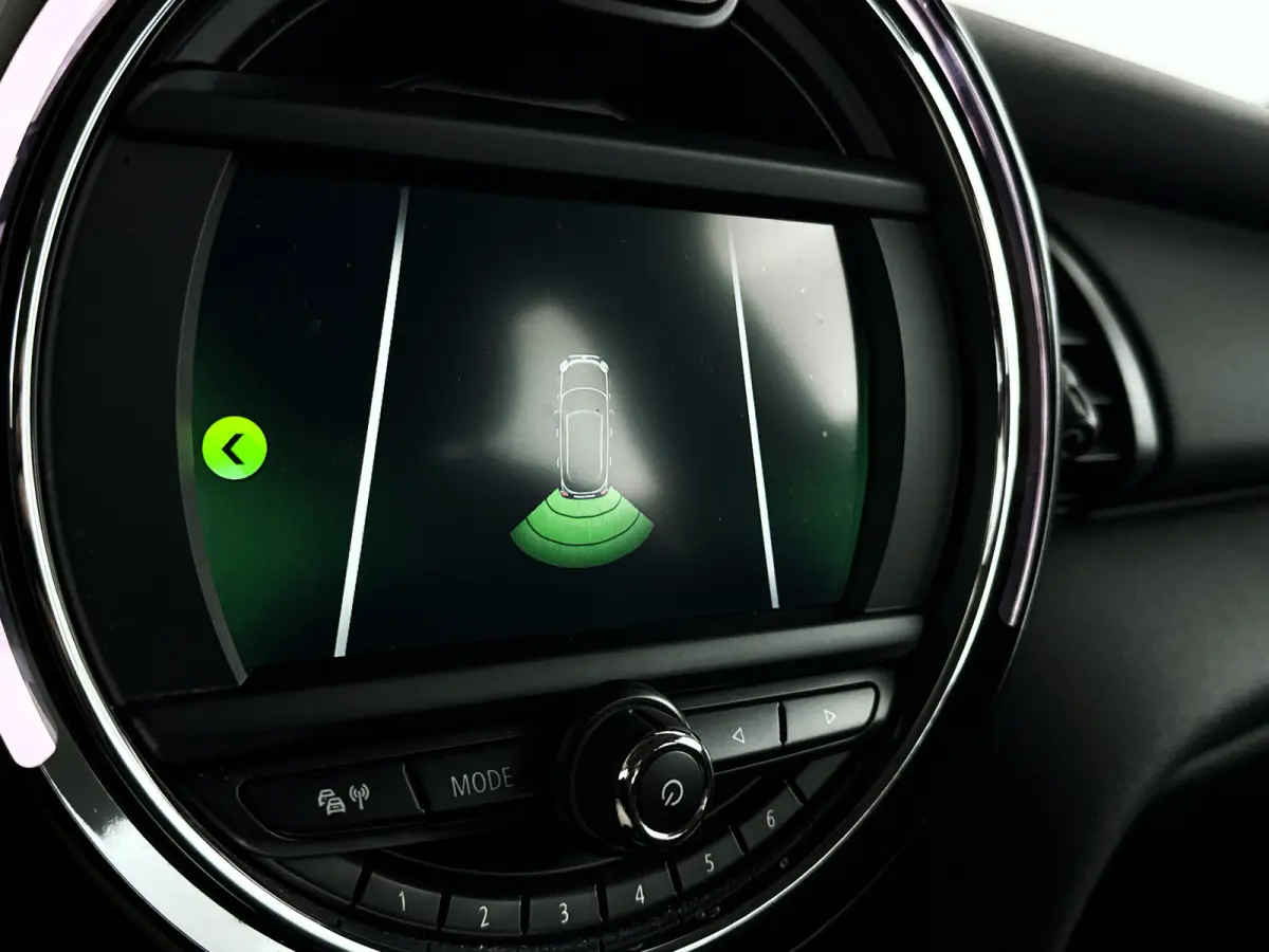 1.5 One First | Park assist | Airco | Cruise control