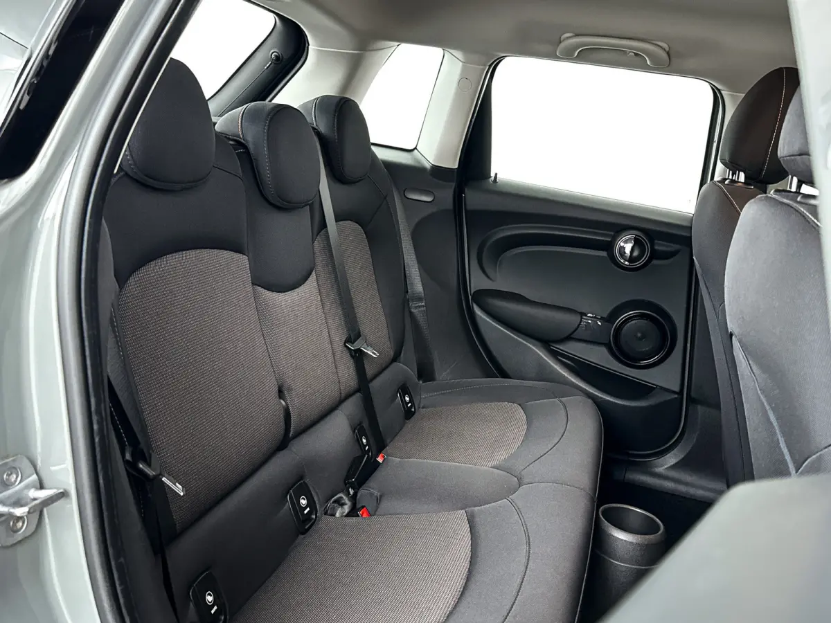 1.5 One First | Park assist | Airco | Cruise control