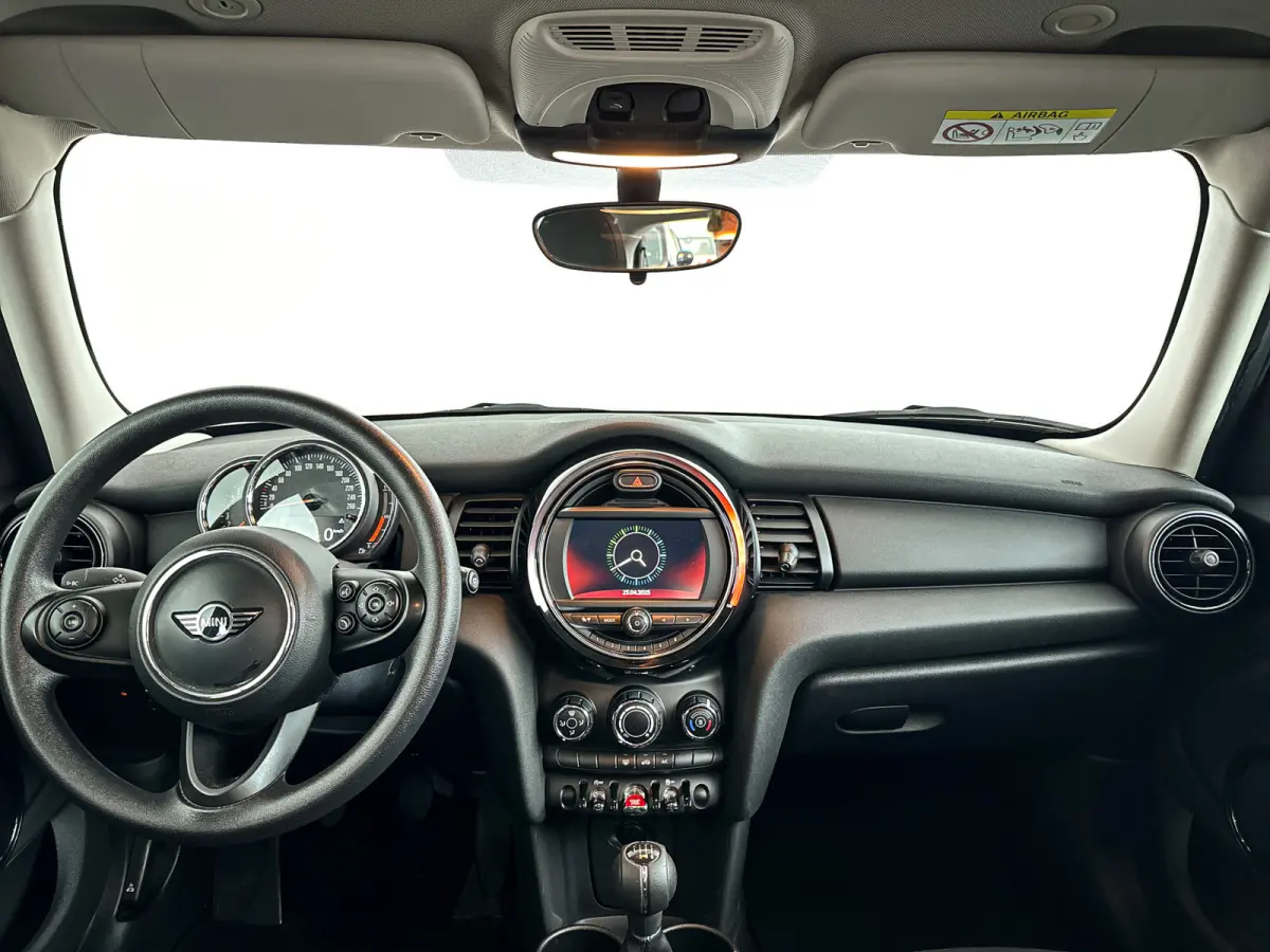 1.5 One First | Park assist | Airco | Cruise control
