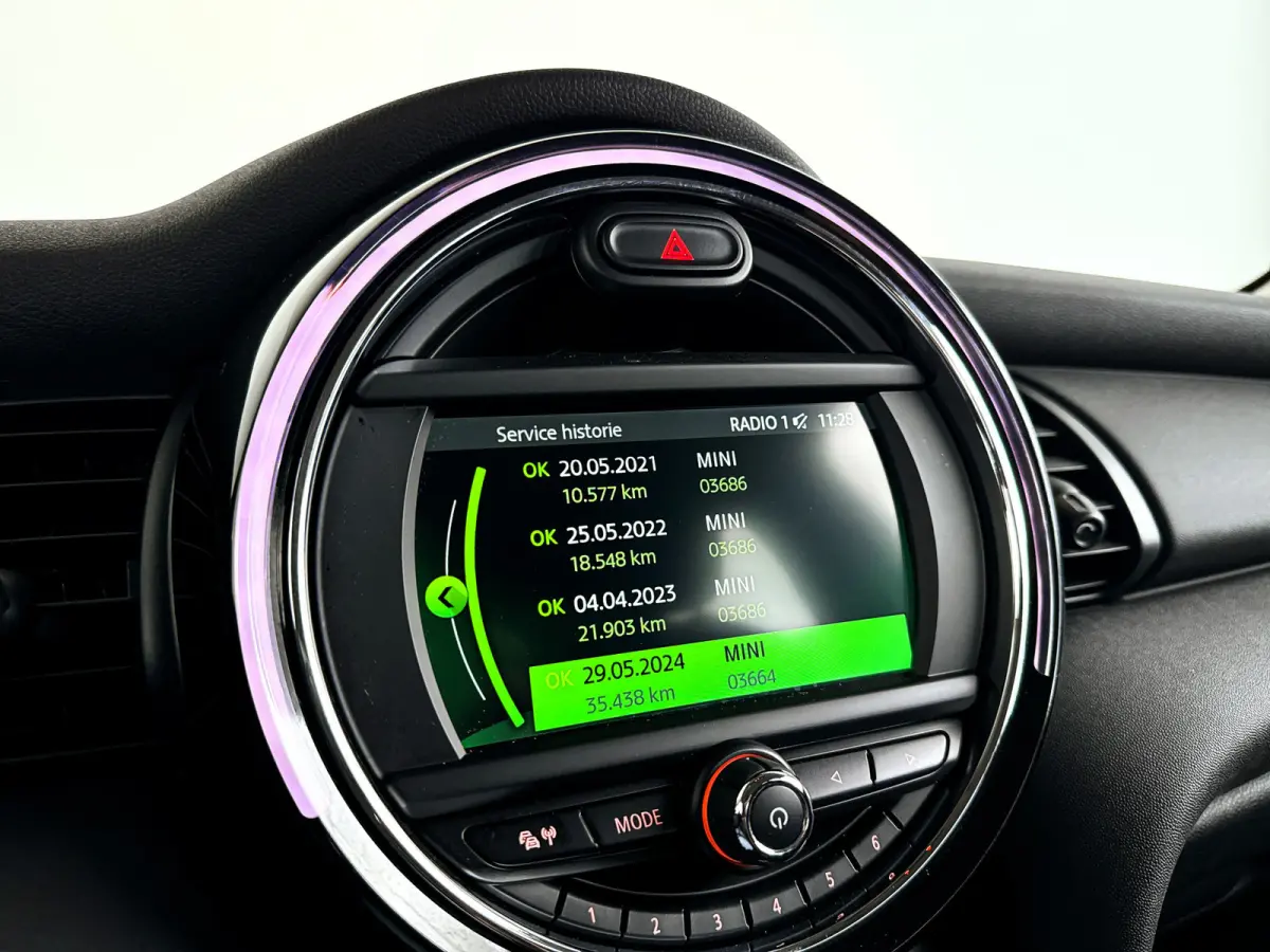 1.5 One First | Park assist | Airco | Cruise control