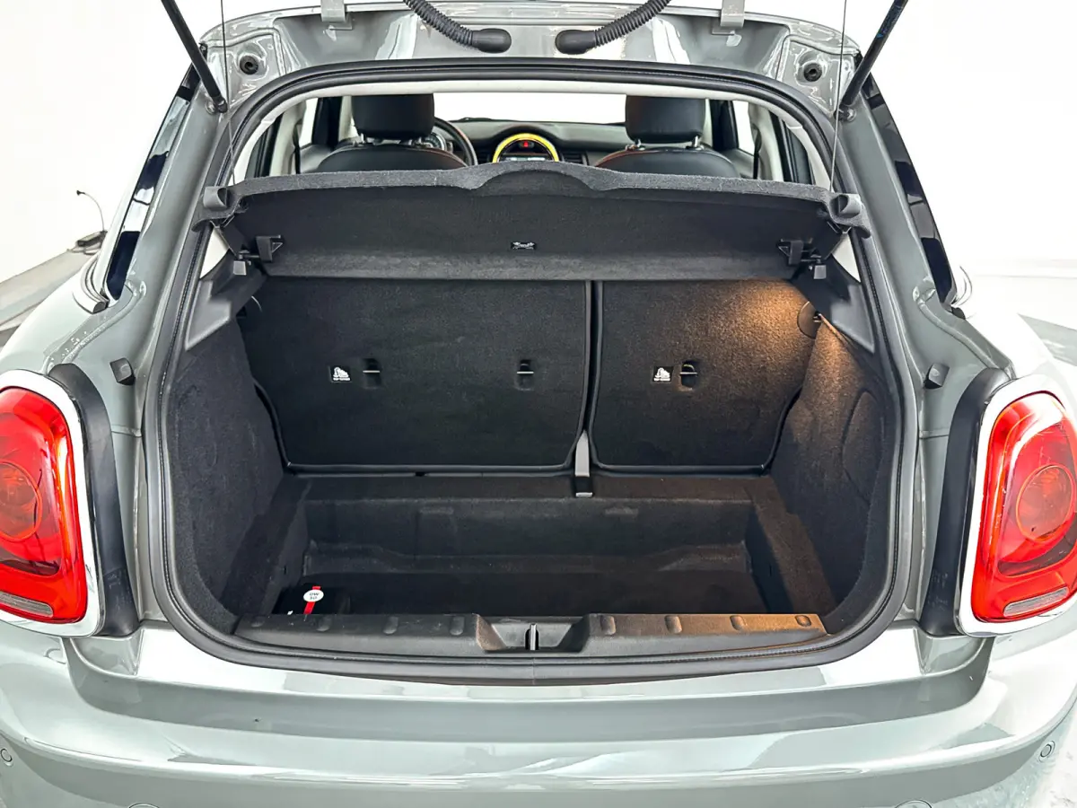1.5 One First | Park assist | Airco | Cruise control