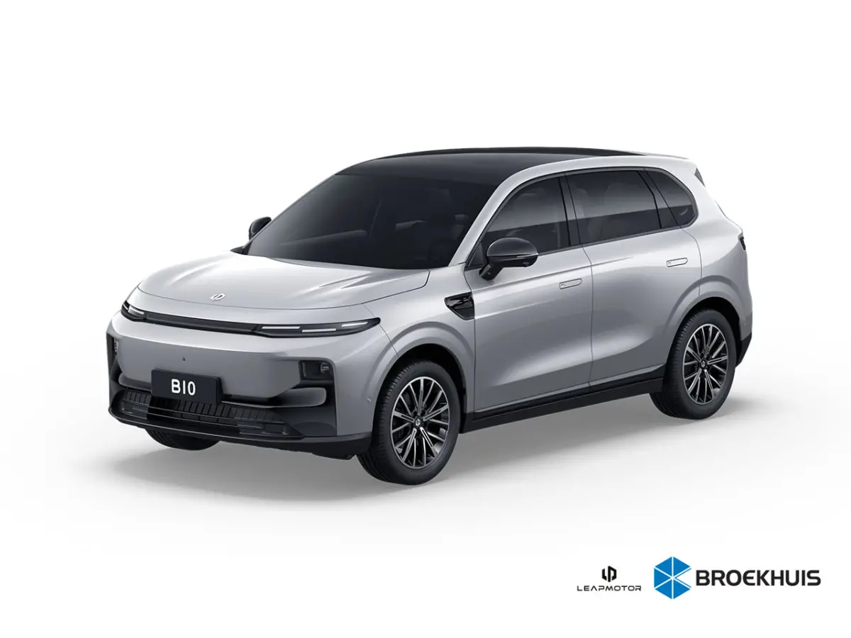 Design ProMax 67.1 kWh | €1500,- korting !! | Vanaf €499,- Private Lease per maand ! | Panoramadak | Carplay | Achteruitrijcamera | 18" Lichtmetalen Velgen | Adaptieve cruise control | P