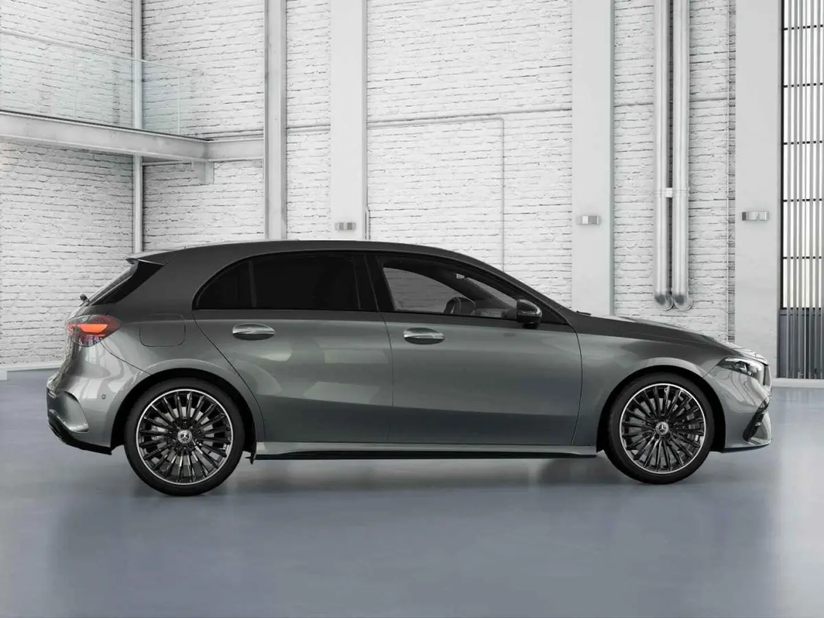 Hatchback 250 e 140 Year Edition