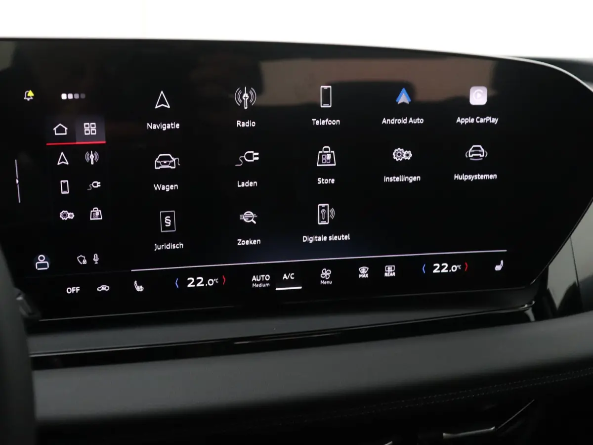 Advanced edition performance 100 kWh 306 PK | Navigatie | Omgevingscamera’s | Elektrisch instelbare stoelen | MMI Bijrijdersscherm | Leder-kunstlederen sportstoelen | Matrix Ledkoplampen| 