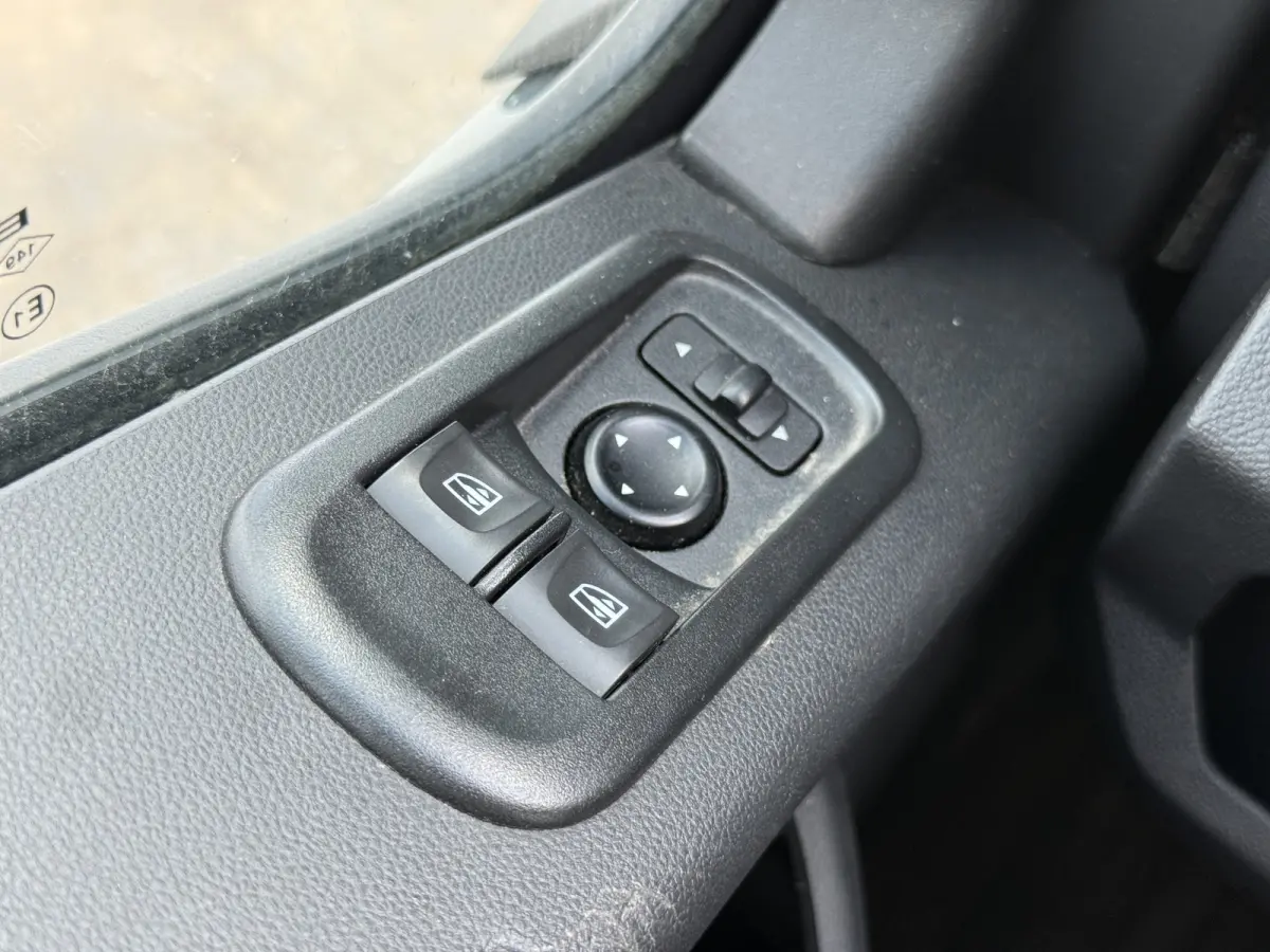 Plancher T35 2.3 DCI 150PK Lowliner Bakwagen Airco Cruise Control Camera Foodtruck Meubelbak Paardenwagen