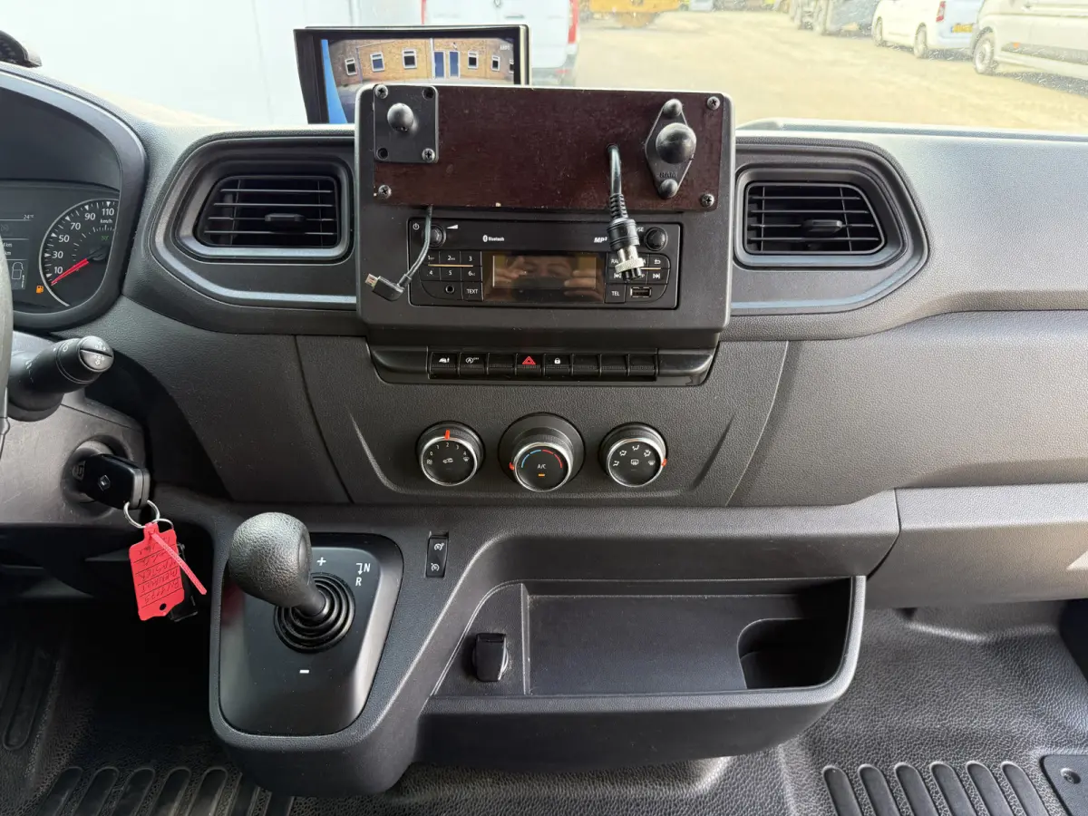 Plancher T35 2.3 DCI 150PK Lowliner Bakwagen Airco Cruise Control Camera Foodtruck Meubelbak Paardenwagen