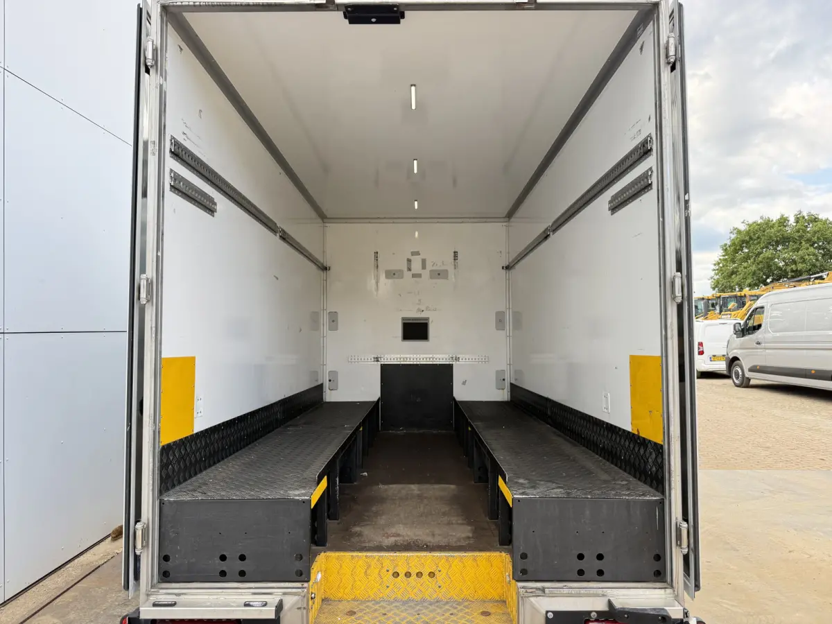 Plancher T35 2.3 DCI 150PK Lowliner Bakwagen Airco Cruise Control Camera Foodtruck Meubelbak Paardenwagen
