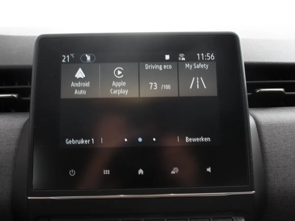 1.0 TCe 90 Evolution Climate control Cruise control Camera Parkeersensoren achter Verwarmde voorstoelen Stuurverwarming LED Trekhaak Apple Carplay/ Android Auto