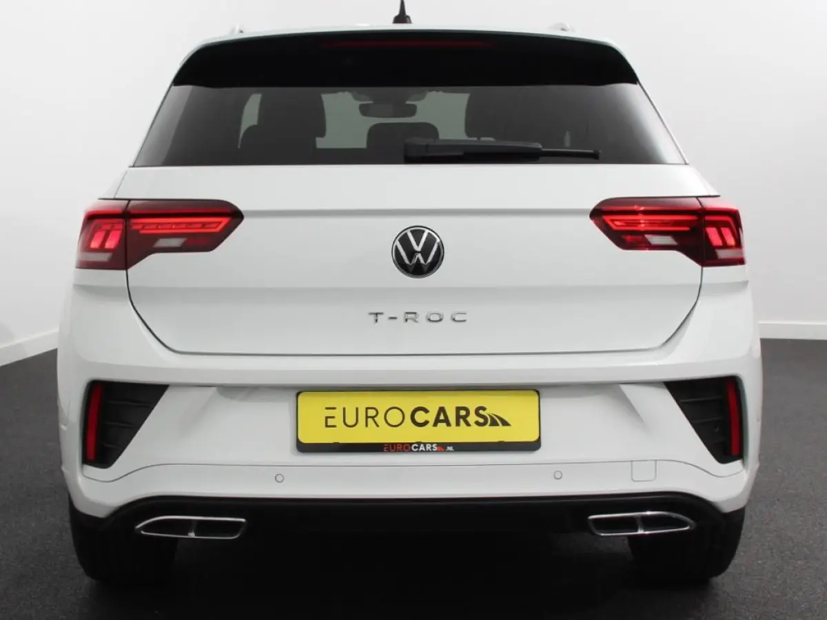 1.5 TSI 150pk Automaat R-Line Edition Navigatie Apple Carplay/Android Auto Camera Climate Control Electrisch te openen achterklep Dab Verwarmbare stoelen