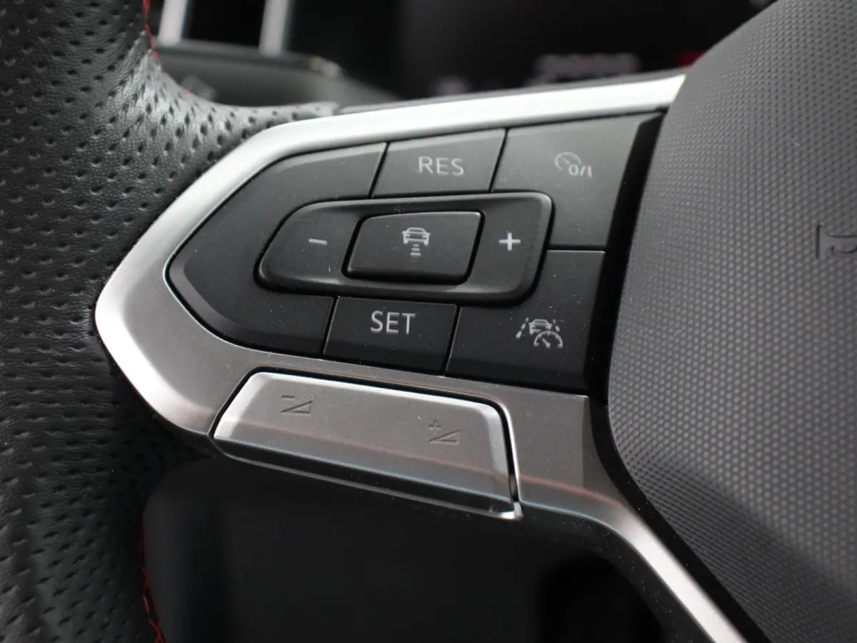 2.0 TSI GTI 207pk Automaat Digitale Cockpit Navigatie Apple Carplay/Android Auto Climate Control Extra getint Glas Stoelverwarming Dab Led Adaptive Cruise Control