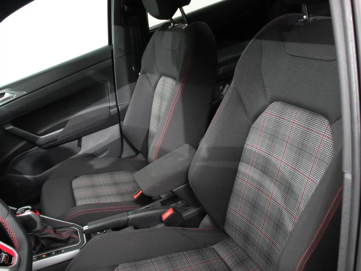 2.0 TSI GTI 207pk Automaat Digitale Cockpit Navigatie Apple Carplay/Android Auto Climate Control Extra getint Glas Stoelverwarming Dab Led Adaptive Cruise Control