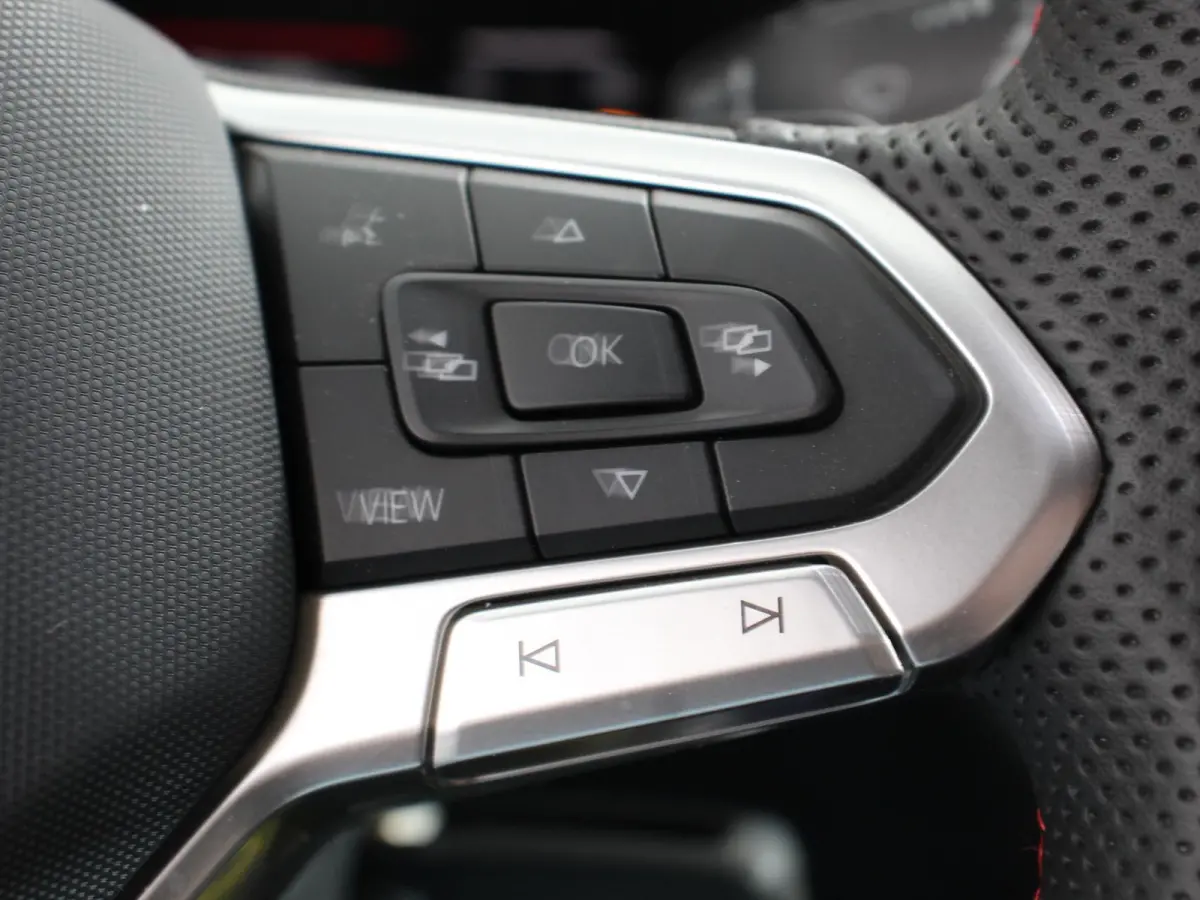 2.0 TSI GTI 207pk Automaat Digitale Cockpit Navigatie Apple Carplay/Android Auto Climate Control Extra getint Glas Stoelverwarming Dab Led Adaptive Cruise Control
