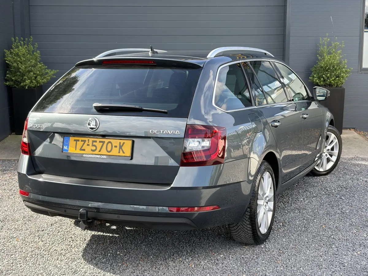 1.5 TSI Greentech Style Business 2e Eigenaar,Draadloze telefoonlader,Carplay,Camera,Navi,Trekhaak,150pk,Pdc V+A,Keyless,Clima,Cruise,Elekt.Stoel,Recent beurt gehad,N.A.P,Apk tot 07-2027