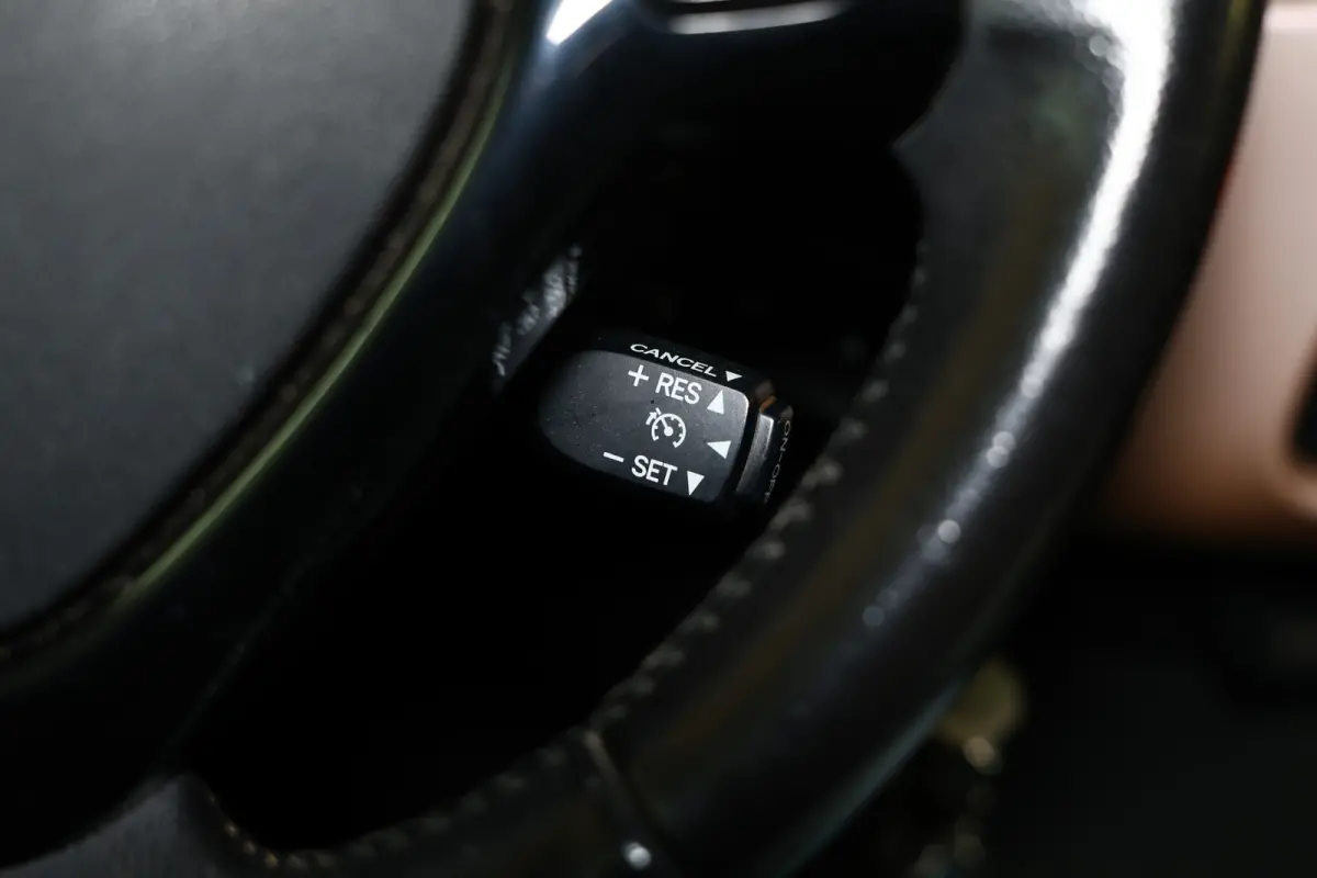1.0 VTi Elle AVM CARPLAY NAVI CLIMA CAMERA CRUISE BT 2018