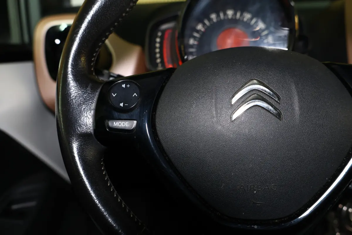 1.0 VTi Elle AVM CARPLAY NAVI CLIMA CAMERA CRUISE BT 2018