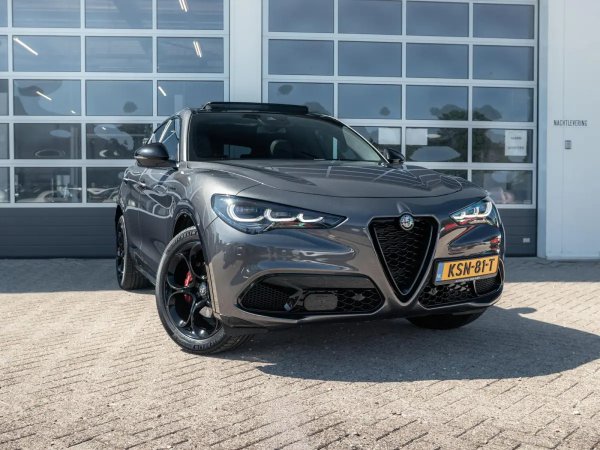 2.0 Turbo 280pk AWD Veloce | Schuif/Kanteldak | Harman Kardon | Adapt. Cruise | Matrix LED | Winter Pack | Apple Carplay