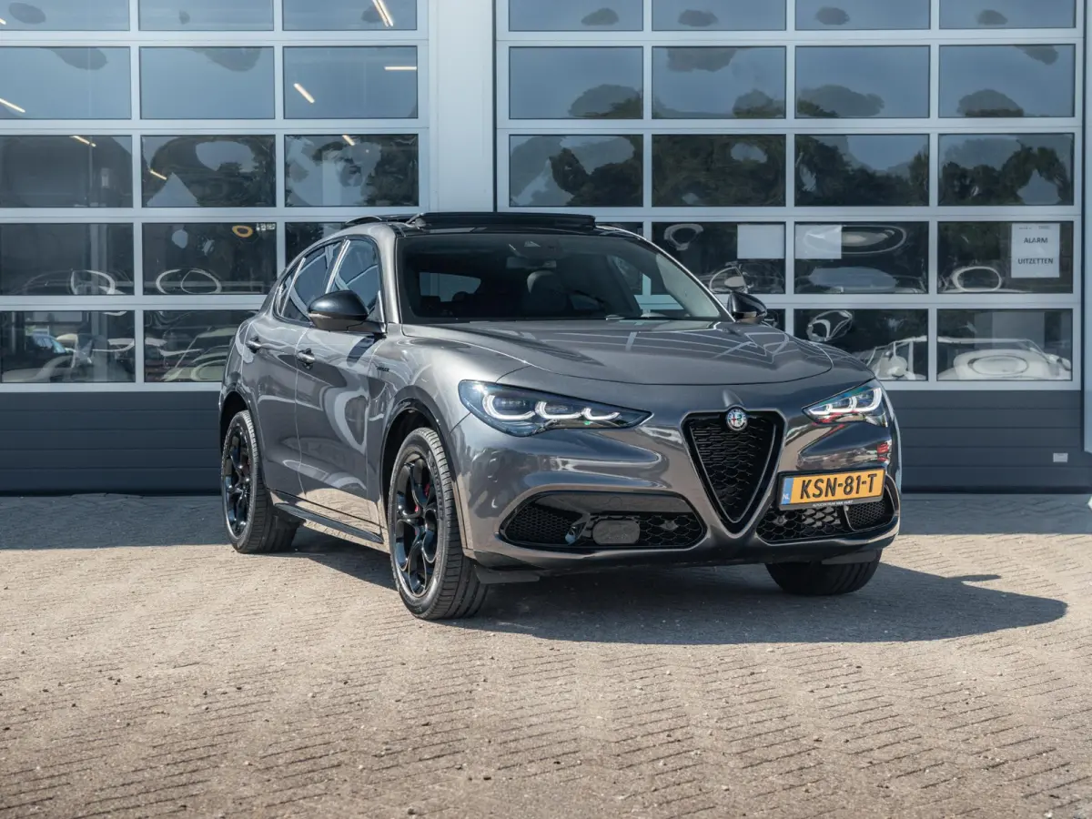 2.0 Turbo 280pk AWD Veloce | Schuif/Kanteldak | Harman Kardon | Adapt. Cruise | Matrix LED | Winter Pack | Apple Carplay