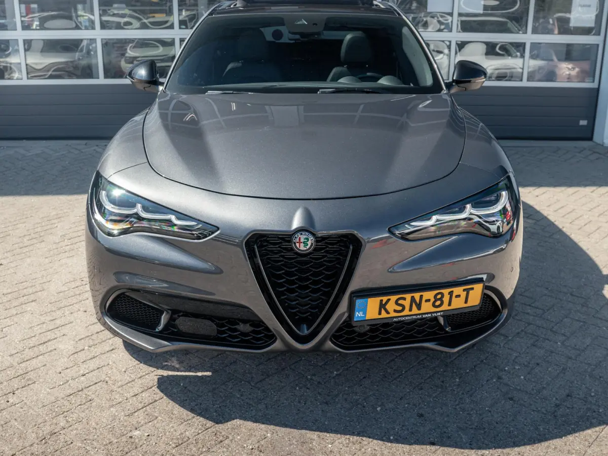 2.0 Turbo 280pk AWD Veloce | Schuif/Kanteldak | Harman Kardon | Adapt. Cruise | Matrix LED | Winter Pack | Apple Carplay