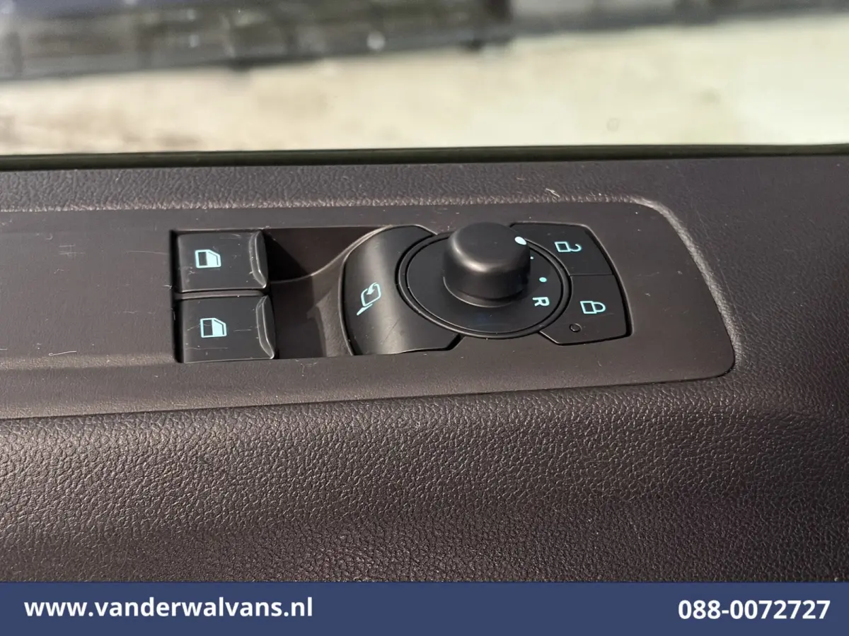 2.0 TDCI 136pk L1H1 Euro6 Airco | Camera | Navigatie | LED | Apple Carplay | Adaptieve Cruisecontrol Android Auto, Verwarmde voorruit, Stoelverwarming, Parkeersensoren, Bijrijdersbank, 2590k