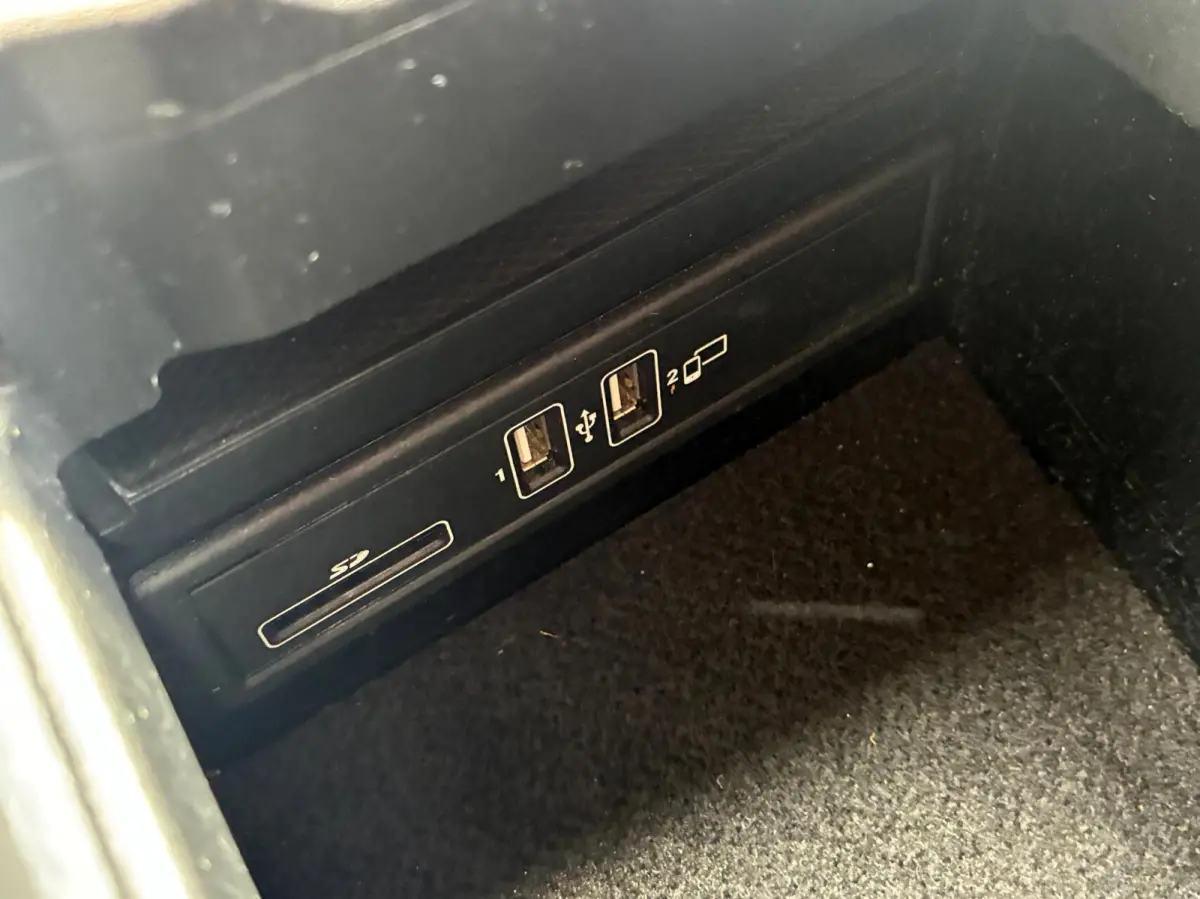 E200 Widescreen Head-up Cruise Led Nl Auto 2016 Nieuw Model Vol Opties Trekhaak Sfeerverlichting Comfortstoel(en) Camera Carplay Burmester instalatie