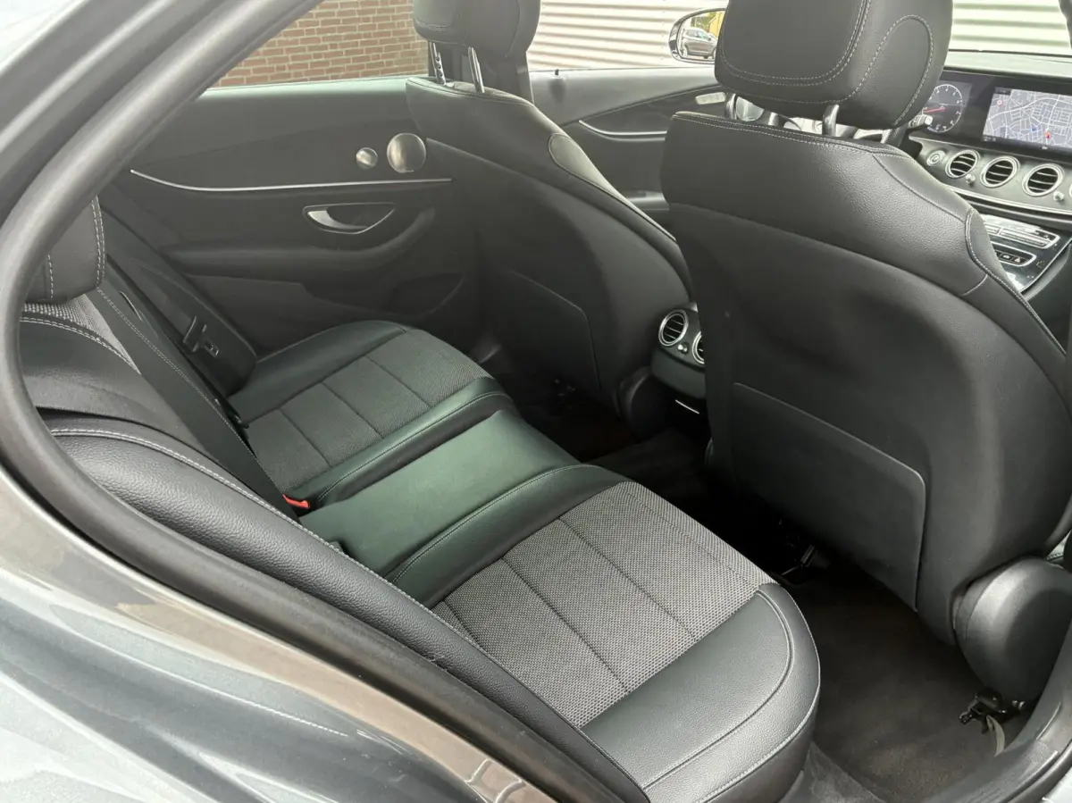 E200 Widescreen Head-up Cruise Led Nl Auto 2016 Nieuw Model Vol Opties Trekhaak Sfeerverlichting Comfortstoel(en) Camera Carplay Burmester instalatie