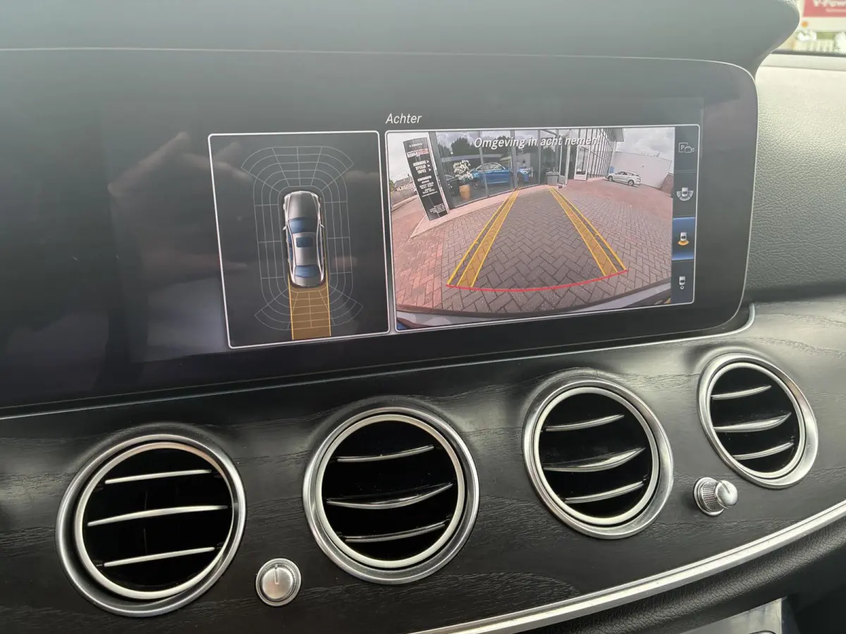 E200 Widescreen Head-up Cruise Led Nl Auto 2016 Nieuw Model Vol Opties Trekhaak Sfeerverlichting Comfortstoel(en) Camera Carplay Burmester instalatie