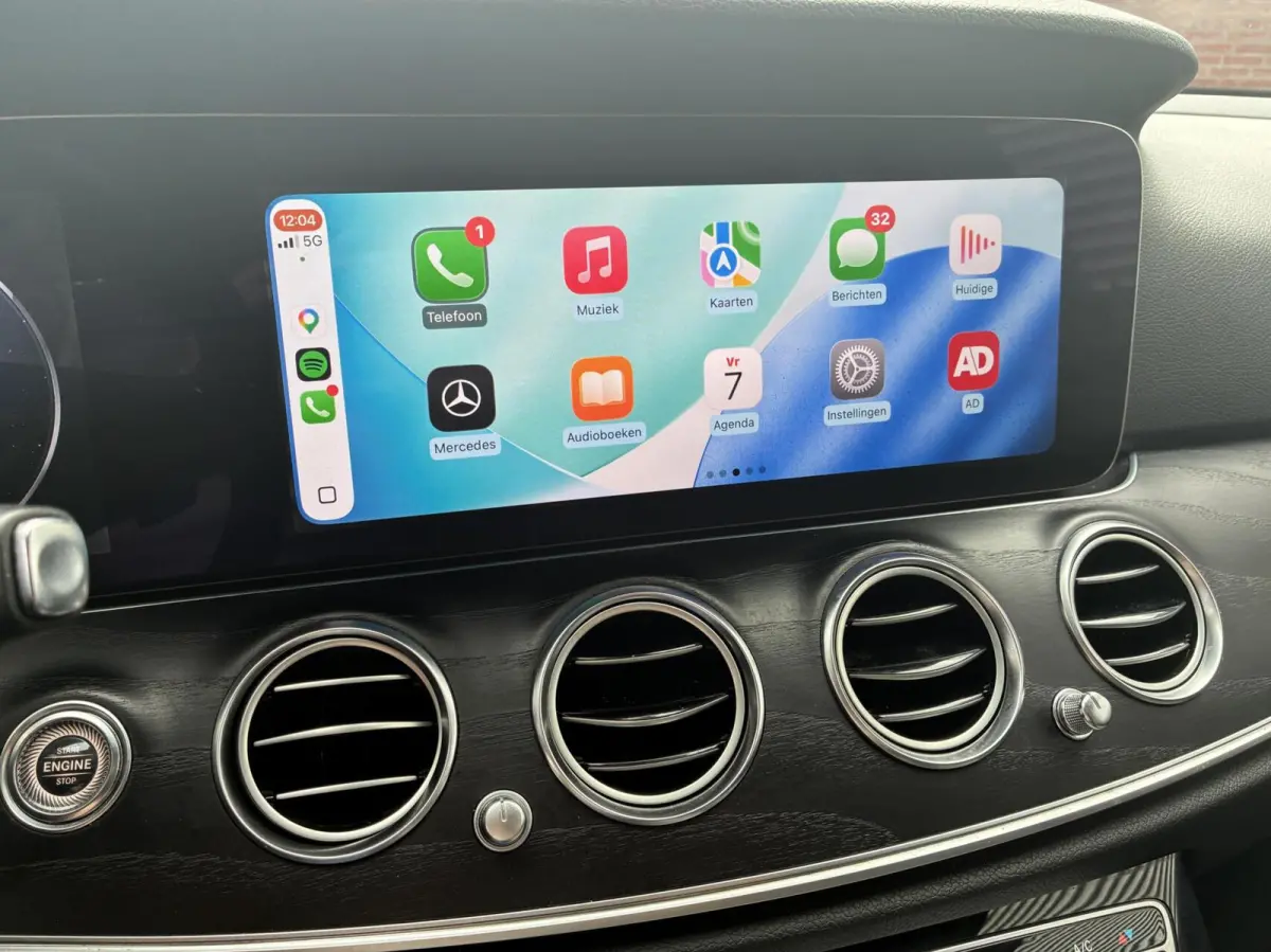 E200 Widescreen Head-up Cruise Led Nl Auto 2016 Nieuw Model Vol Opties Trekhaak Sfeerverlichting Comfortstoel(en) Camera Carplay Burmester instalatie