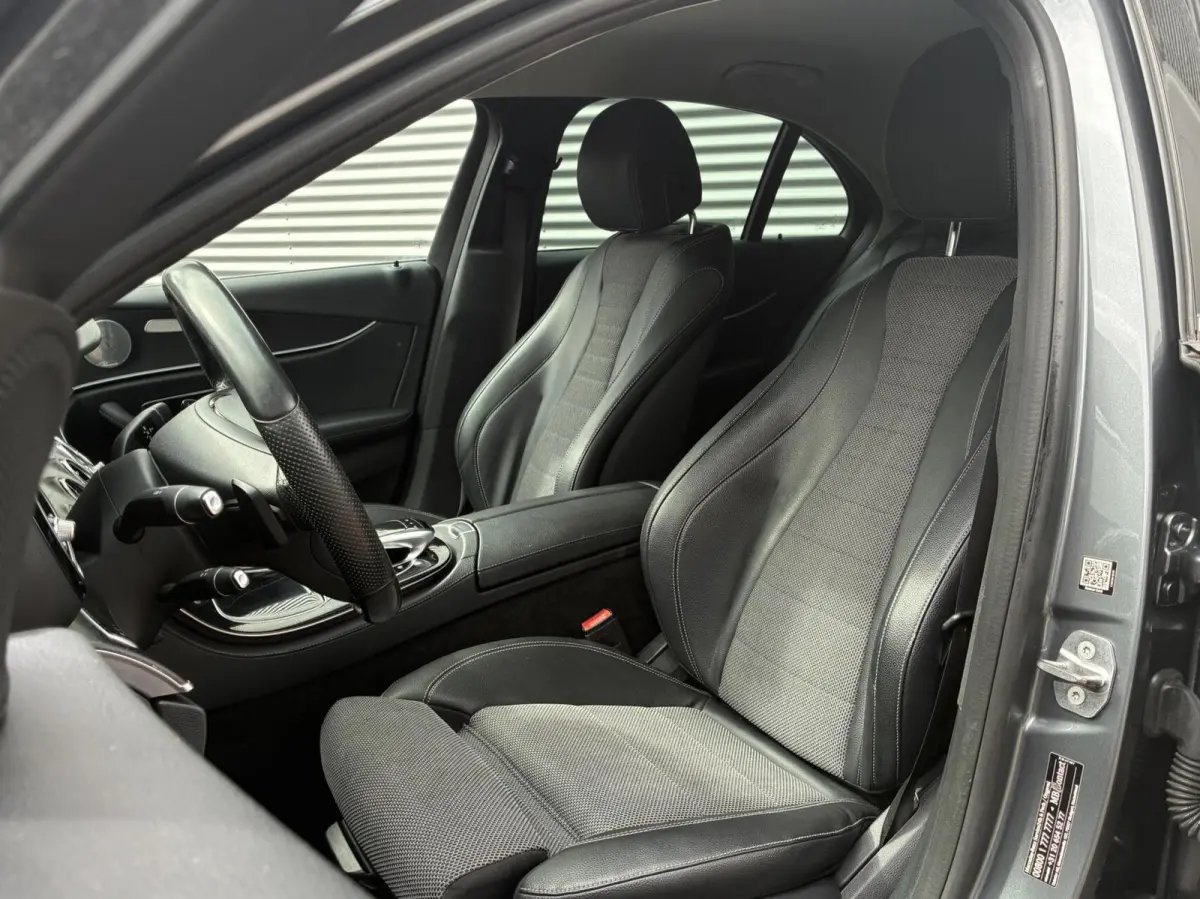 E200 Widescreen Head-up Cruise Led Nl Auto 2016 Nieuw Model Vol Opties Trekhaak Sfeerverlichting Comfortstoel(en) Camera Carplay Burmester instalatie