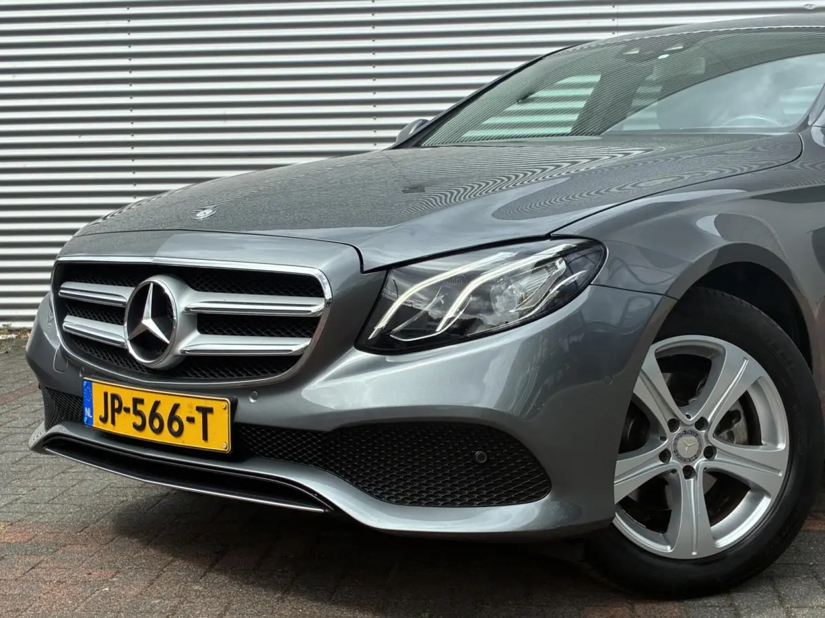 E200 Widescreen Head-up Cruise Led Nl Auto 2016 Nieuw Model Vol Opties Trekhaak Sfeerverlichting Comfortstoel(en) Camera Carplay Burmester instalatie