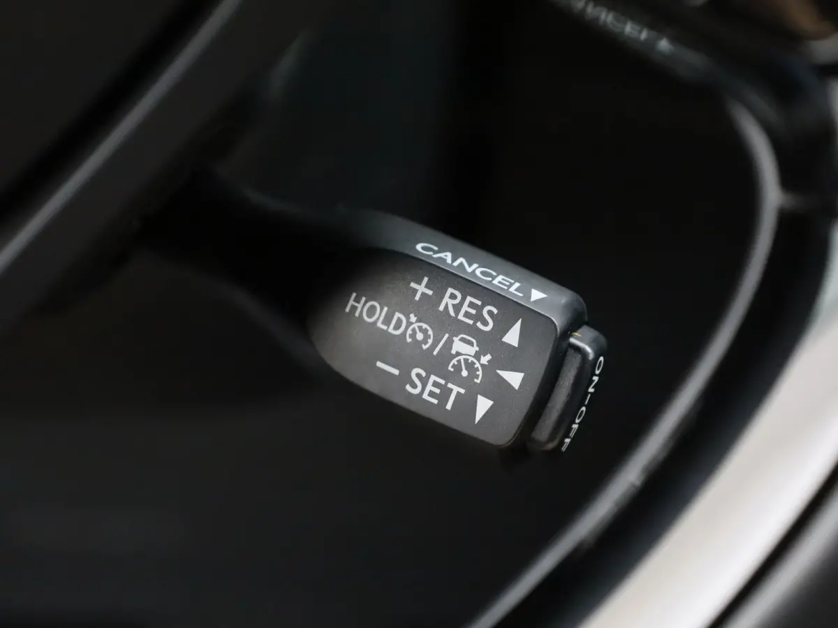 1.8 Hybrid Style | JBL | BSM | Keyless | Stoelverw. | PDC V&A | Prijs Rijklaar!!