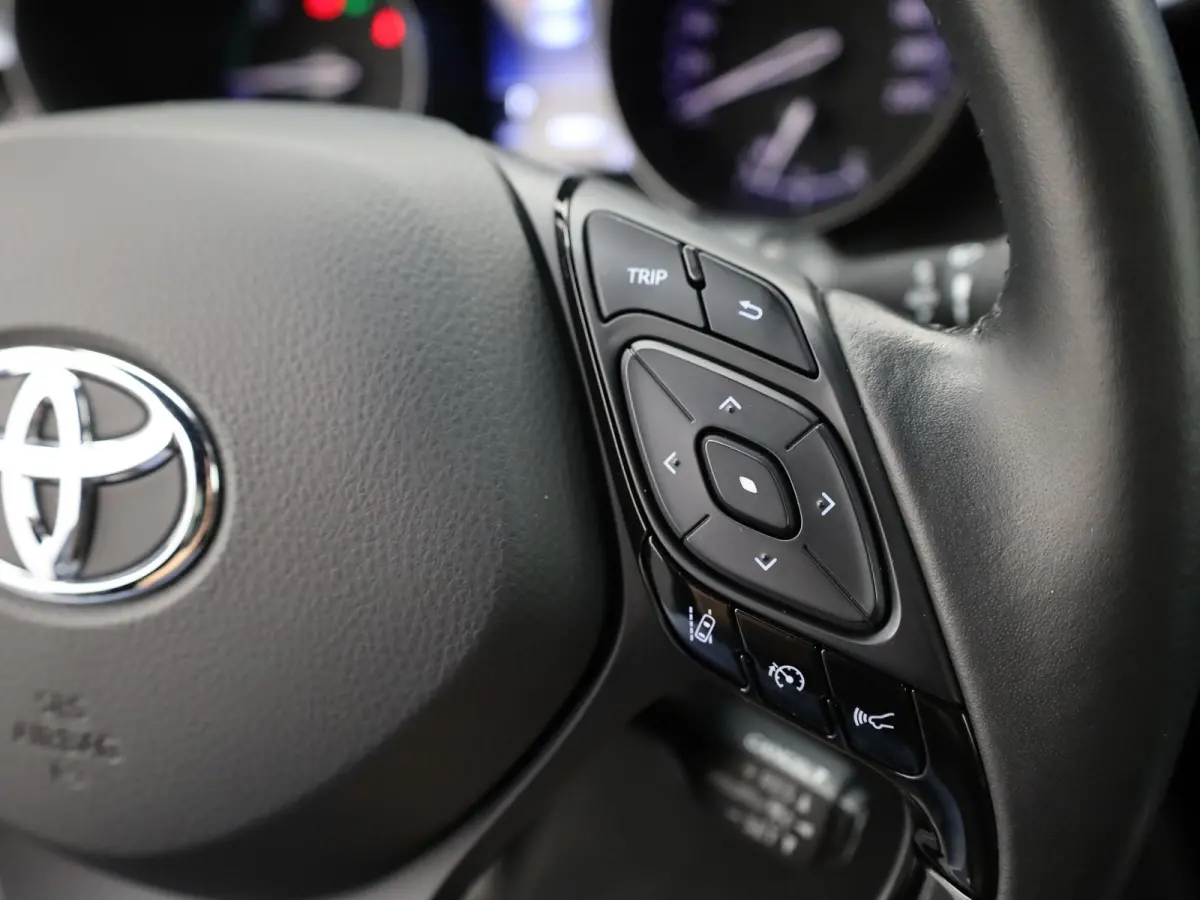 1.8 Hybrid Style | JBL | BSM | Keyless | Stoelverw. | PDC V&A | Prijs Rijklaar!!