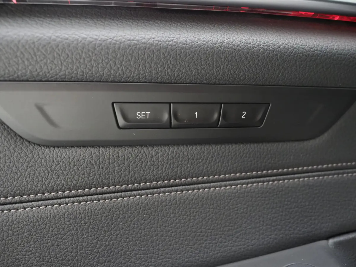 530e | Leder | Memory | Stoelventilatie | Adaptive Cruise | Camera | Sfeerlicht | Dodehoek