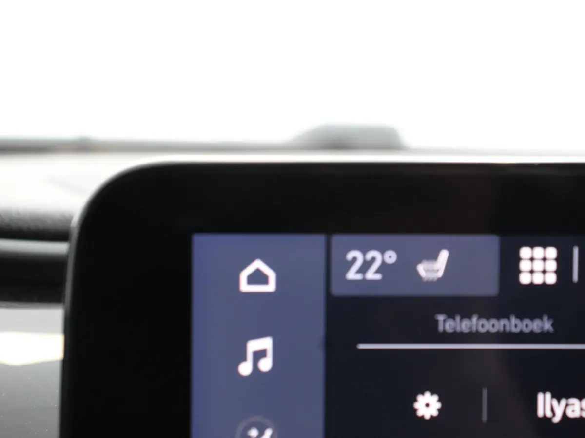 Urban 42 kWh Airco Climatronic Camera Stoelverwarming Keyless Wireless CarPlay Dodehoek Assistant 85 kW Charger Actieradius 320km WLTP