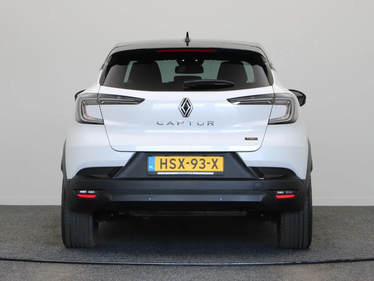 1.6 E-Tech full hybrid 145 techno | Achteruitrijcamera | Adaptieve cruise control | Navigatie | Climate control |