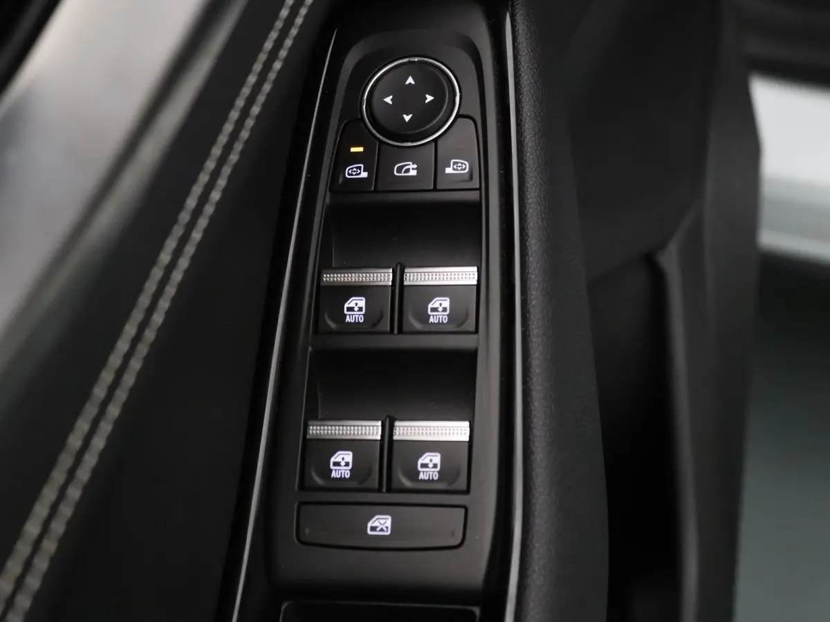 200pk E-Tech full hybrid techno Apple Carplay/Android Auto | Climate